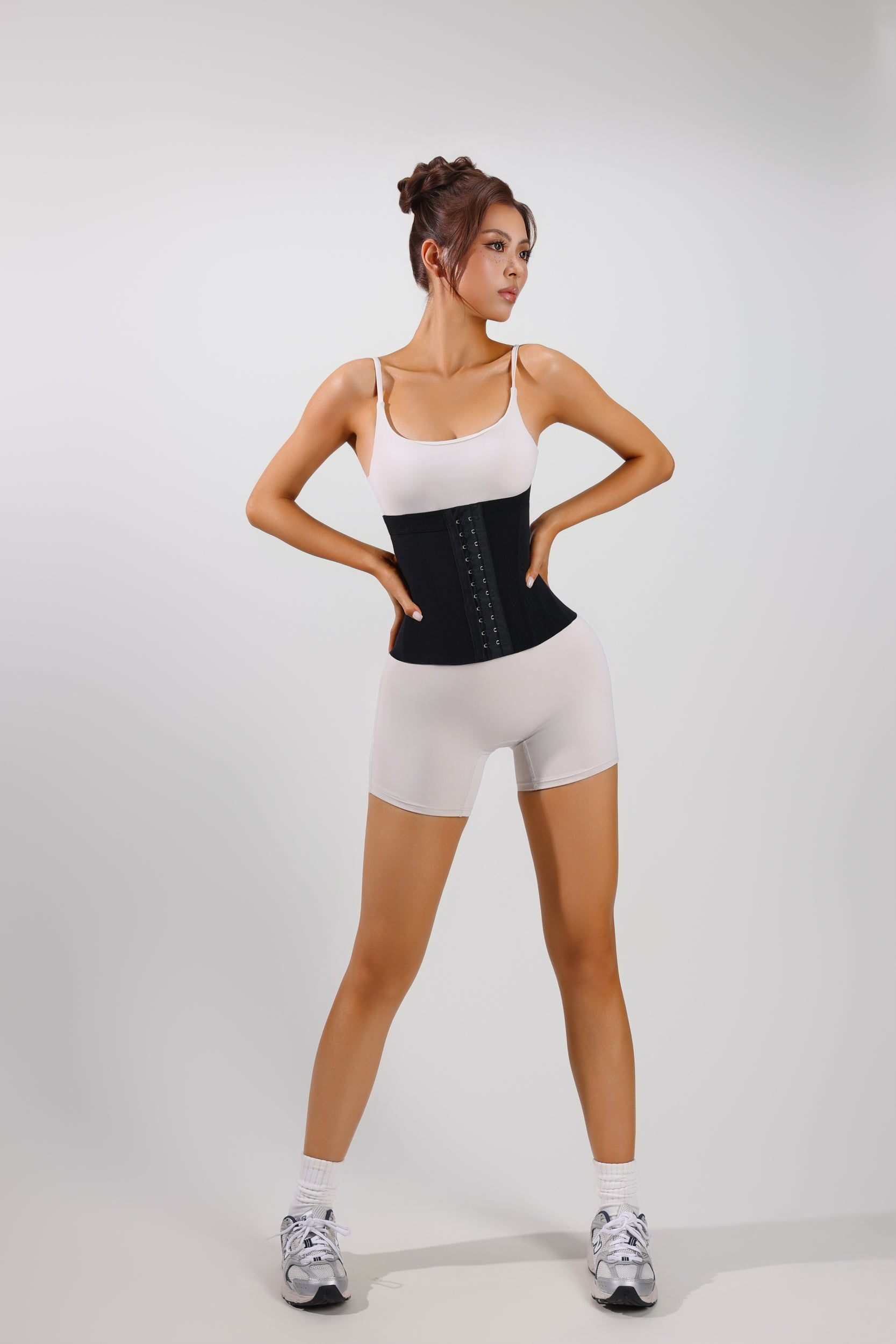 Sports style (black mesh style)