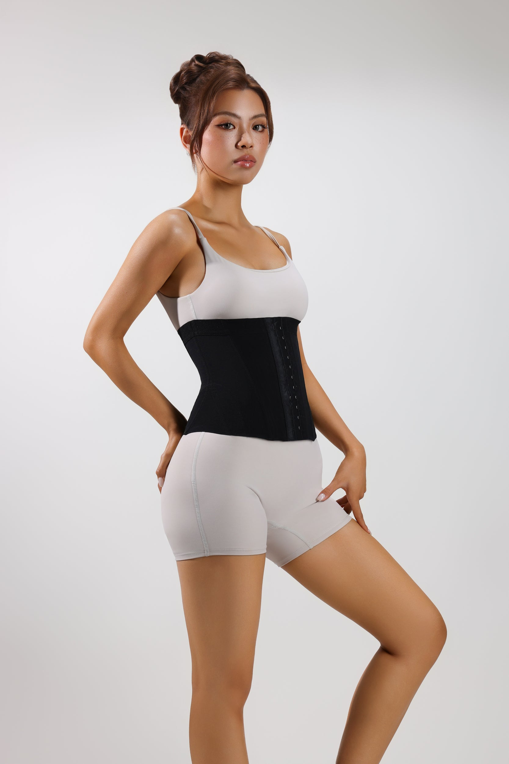 Sports style (black mesh style)